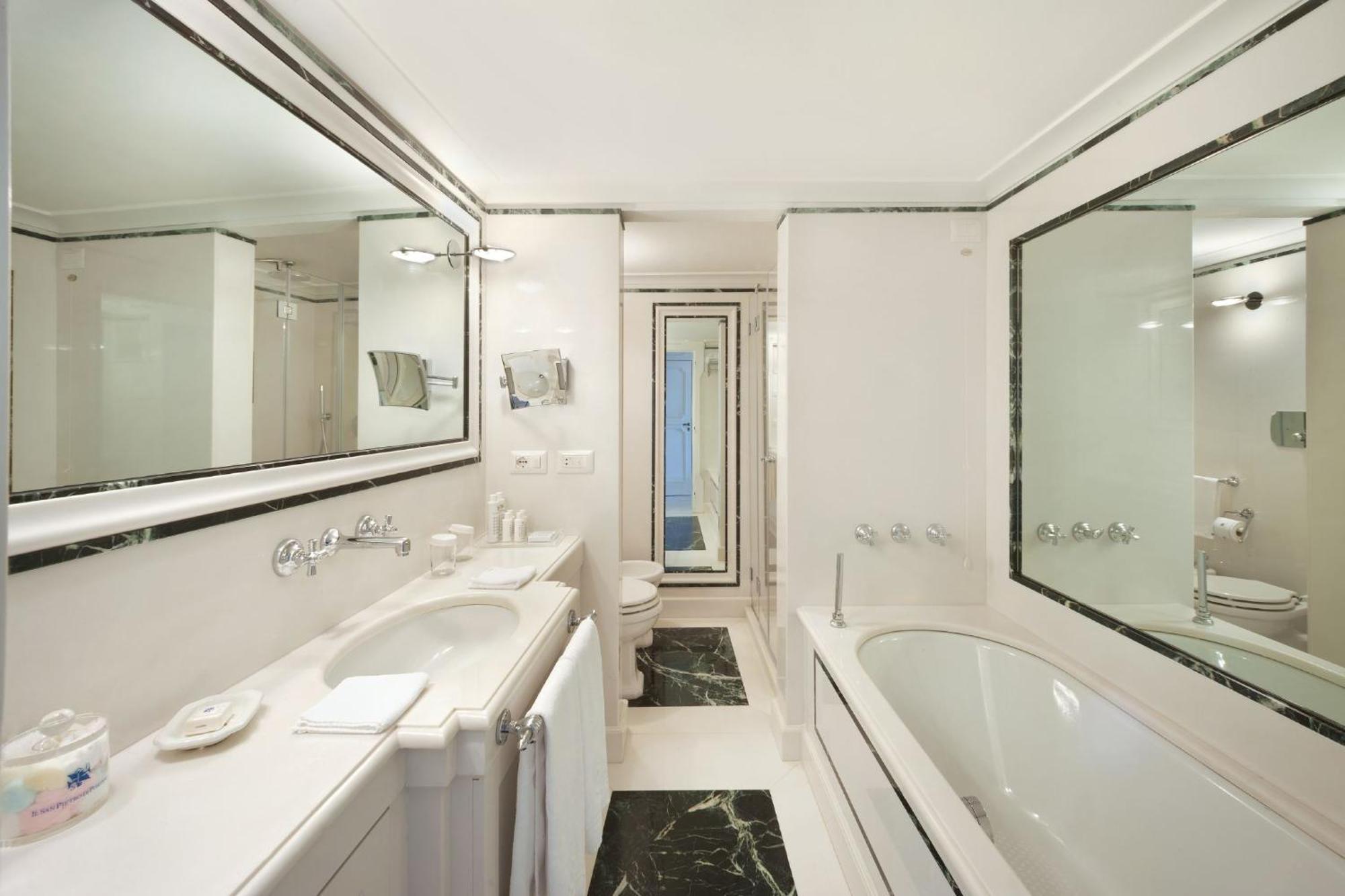 Deluxe Superior Double Room Sea View